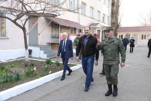 Сергей Меликов посетил Республиканский сборный пункт