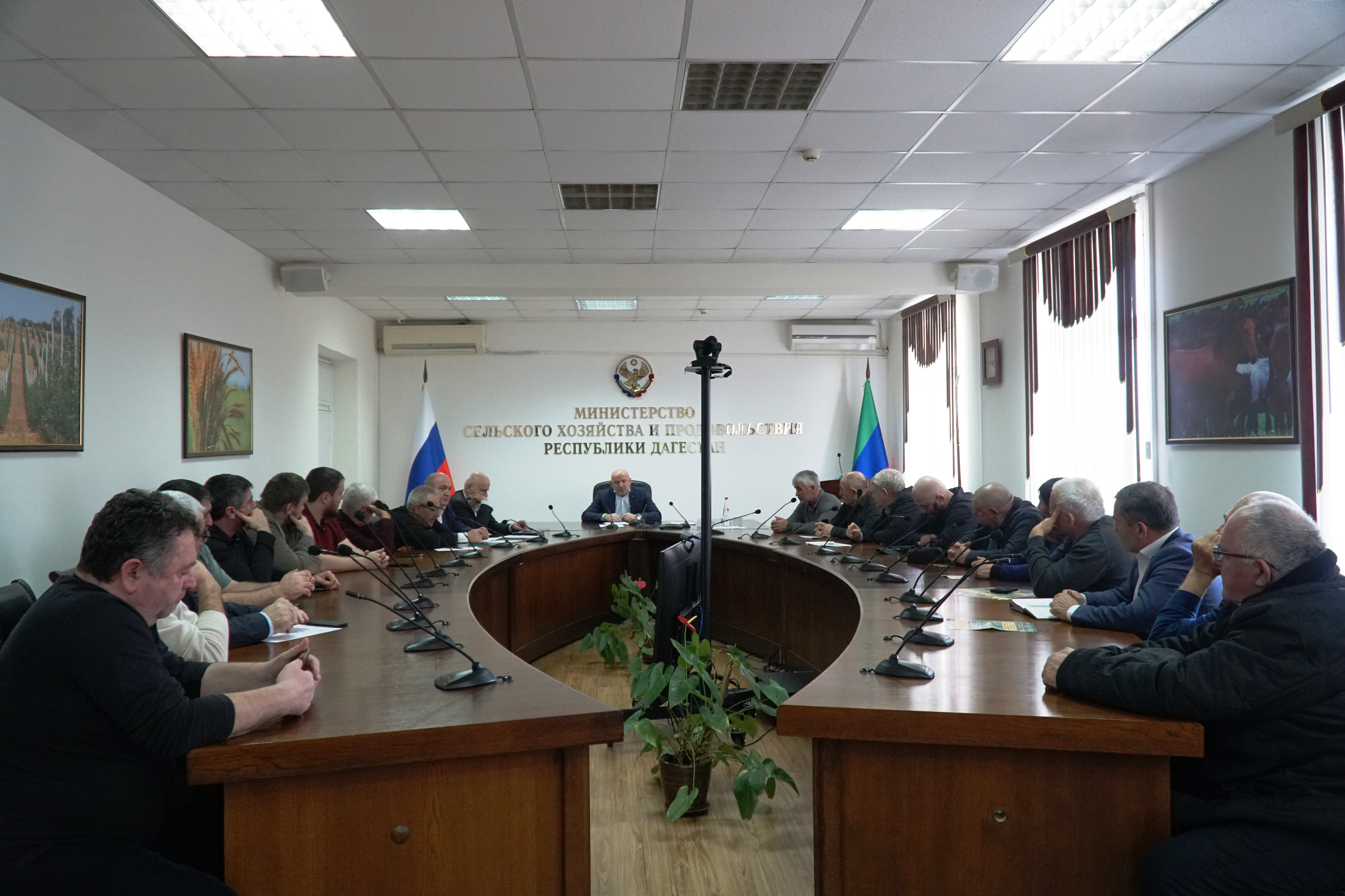 В Минсельхозпроде Дагестана провели встречу с представителями молокоперерабатывающих предприятий