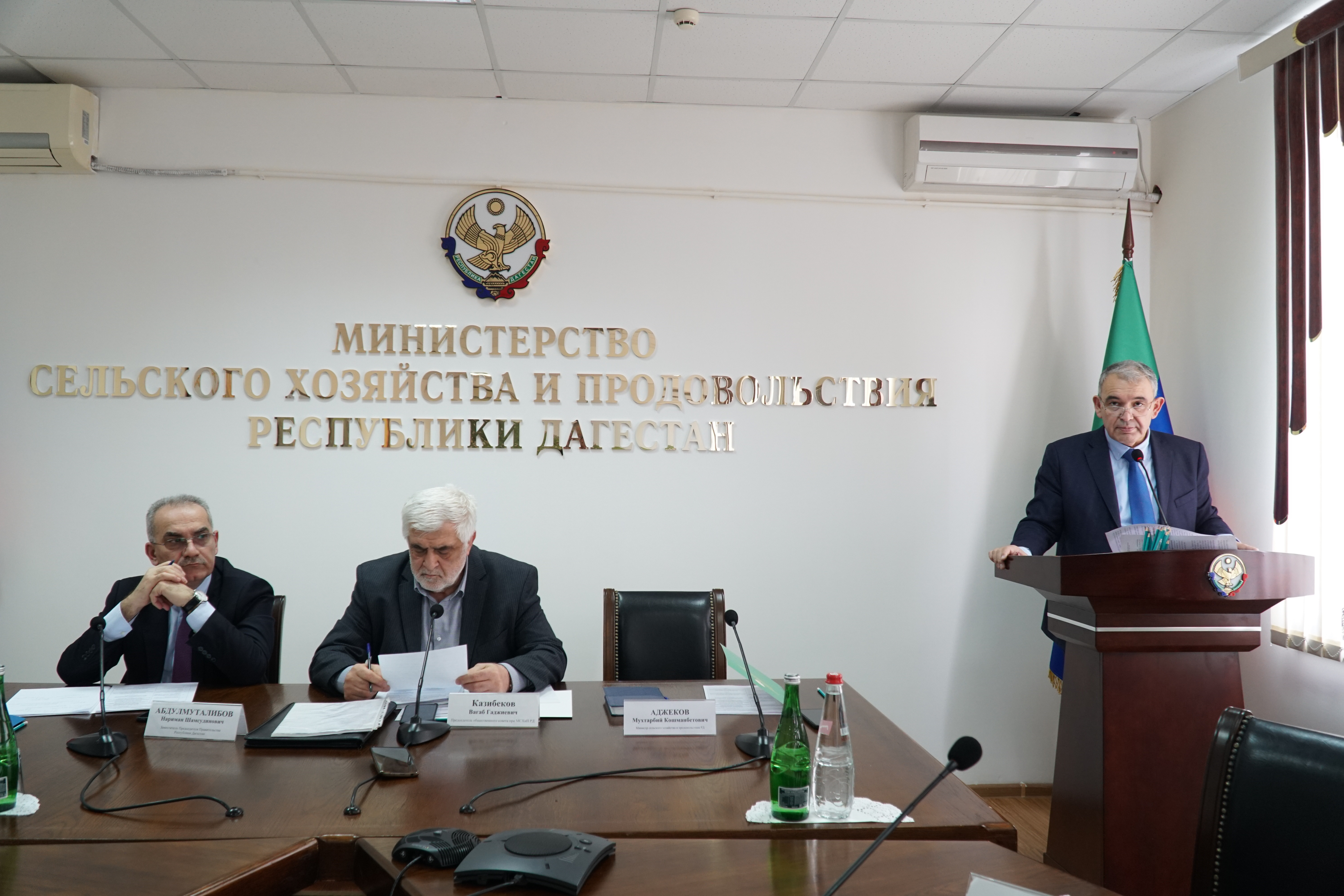 Нариман Абдулмуталибов и Мухтарбий Аджеков приняли участие в заседании Общественного совета при Минсельхозпроде Дагестана