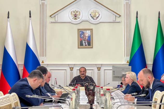Сергей Меликов провел совещание по вопросам строительства в Дагестане социальных объектов