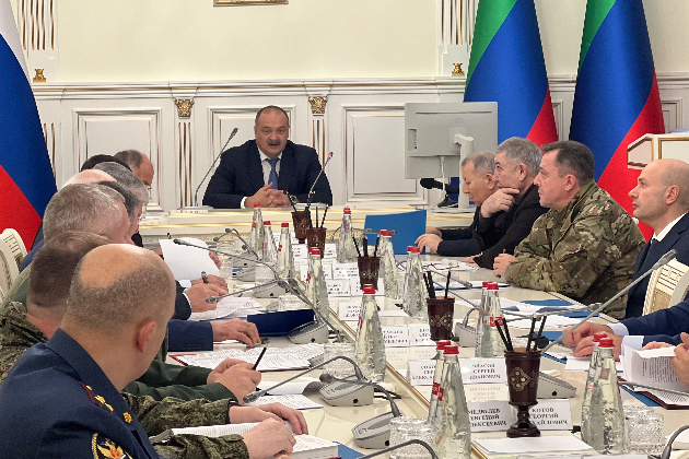 Под руководством Сергея Меликова рассмотрели ход осенней призывной кампании в Дагестане