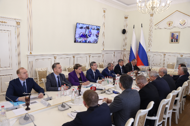 Под руководством Сергея Меликова обсудили вопросы строительства объектов коммунальной инфраструктуры и повышения надежности электросетевого комплекса Дагестана