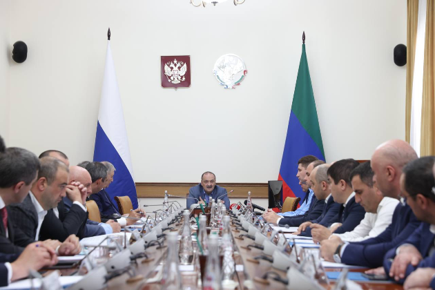 Сергей Меликов провел совещание по повышению эффективности использования федеральных земельных участков в Дагестане