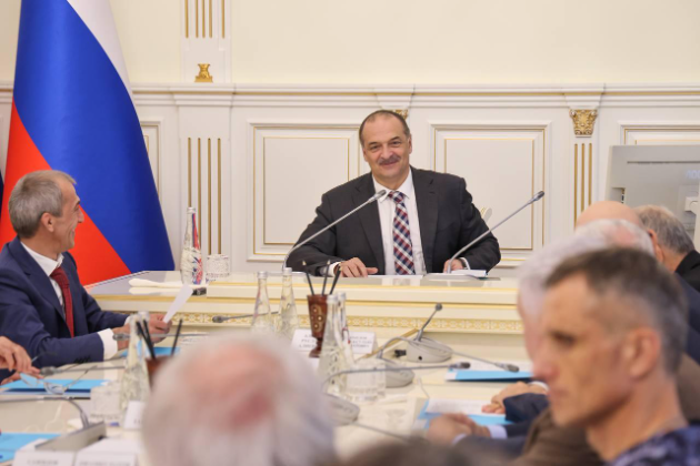 Сергей Меликов провел заседание Попечительского совета махачкалинского футбольного клуба «Динамо»
