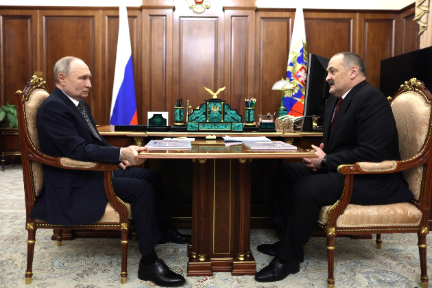 В Кремле прошла рабочая встреча Президента России Владимира Путина с Главой Дагестана Сергеем Меликовым