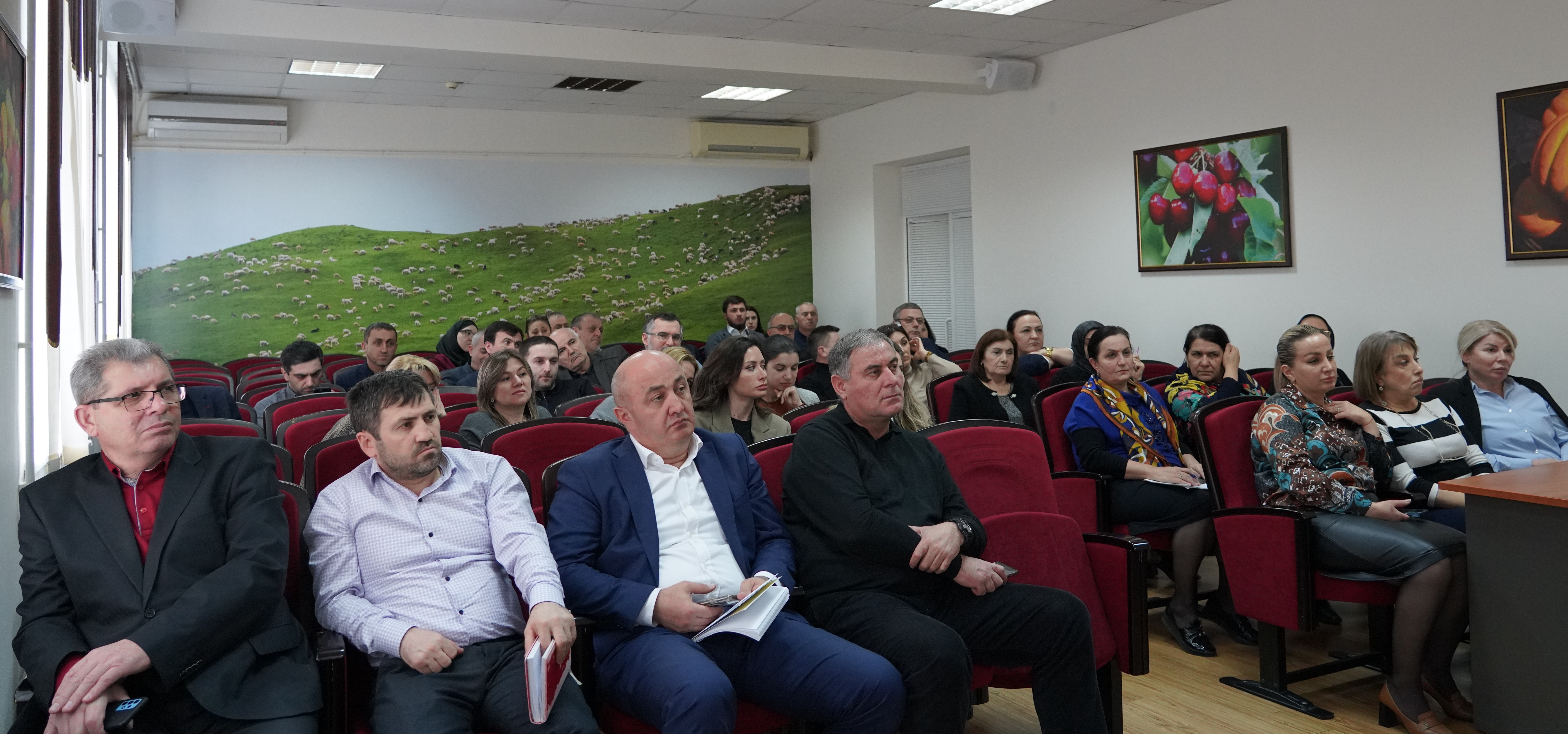 Работники Минсельхозпрода Дагестана приняли участие в семинаре по вопросам представления сведений о доходах