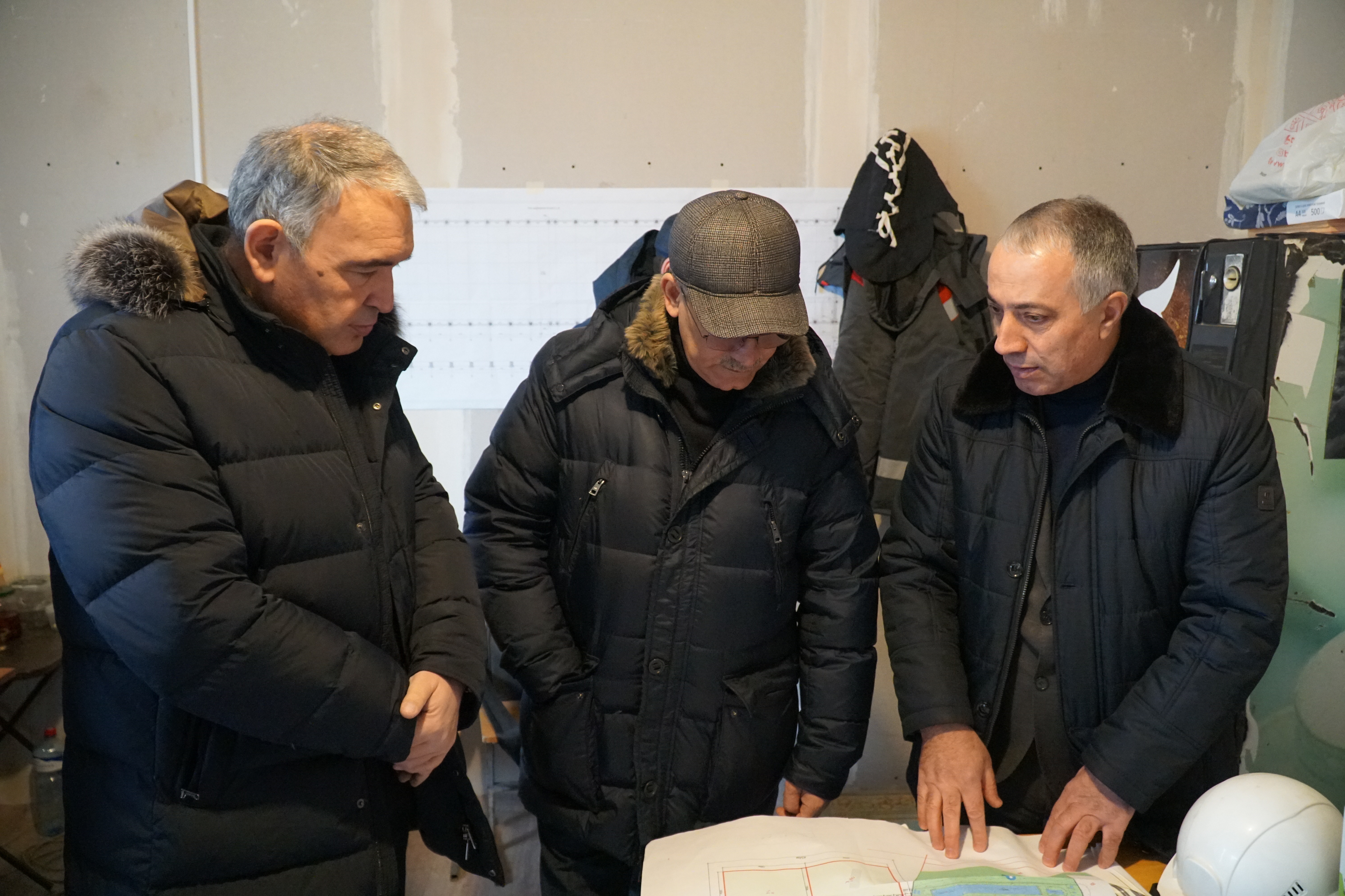 Нариман Абдулмуталибов и Мухтарбий Аджеков посетили стройплощадку ООО «Дагмясо»