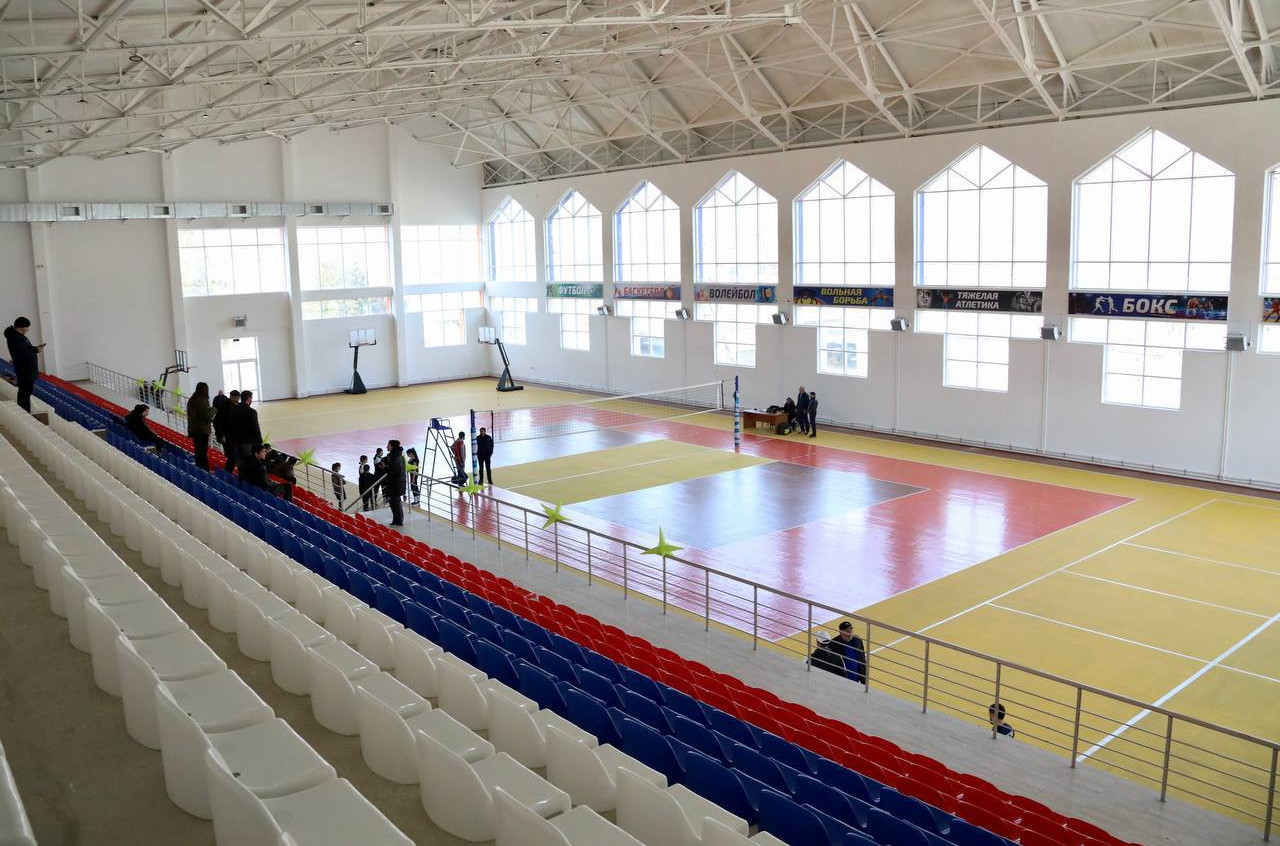 Абдулмуслим Абдулмуслимов открыл спорткомплекс в Ахтынском районе