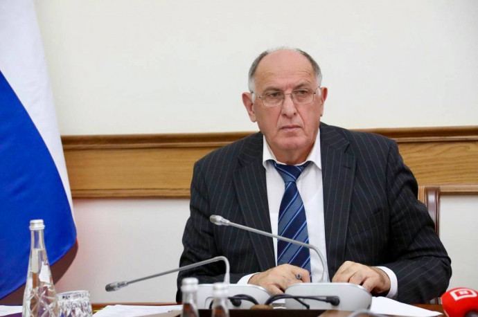Абдулмуслим Абдулмуслимов провел совещание по вопросу развития глубокой переработки овечьей шерсти