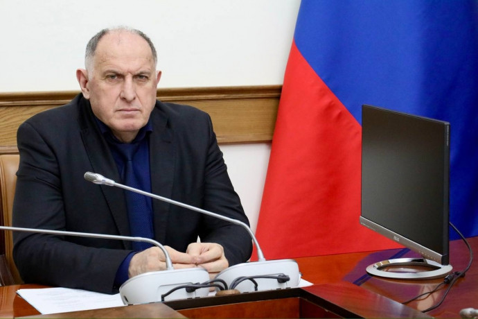 Абдулмуслим Абдулмуслимов провел совещание по вопросу реализации проектов в сфере водоснабжения и водоотведения
