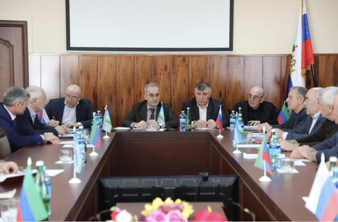 Нариман Абдулмуталибов провел совещание по вопросам эпизоотической ситуации