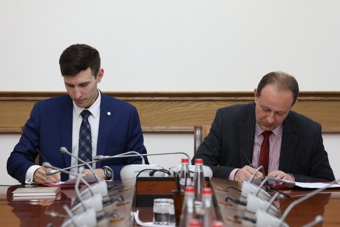 Муслим Телякавов встретился с председателем РССМ Дмитрием Пекуровским