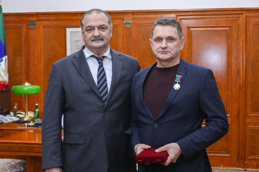 Сергей Меликов наградил Николая Павлова орденом «За заслуги перед Республикой Дагестан»