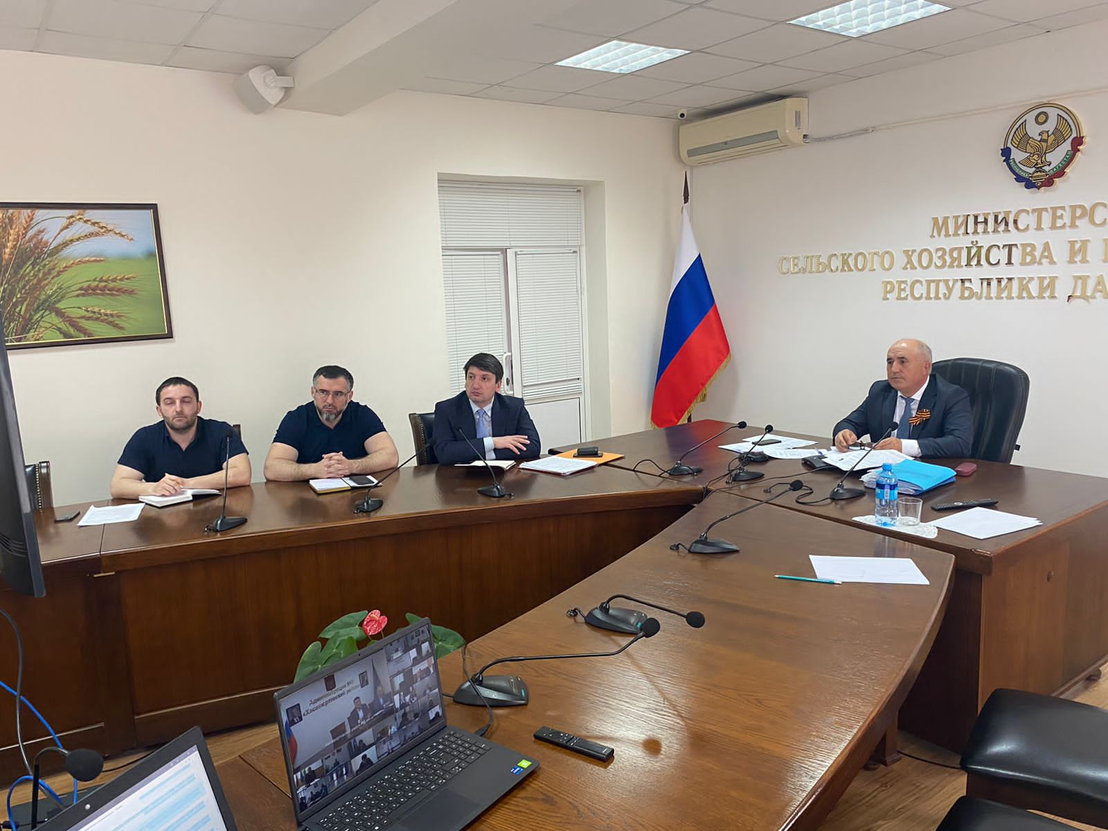 На заседании оперативного штаба по АПК при Минсельхозпроде Дагестана обсуждены актуальные вопросы развития отрасли