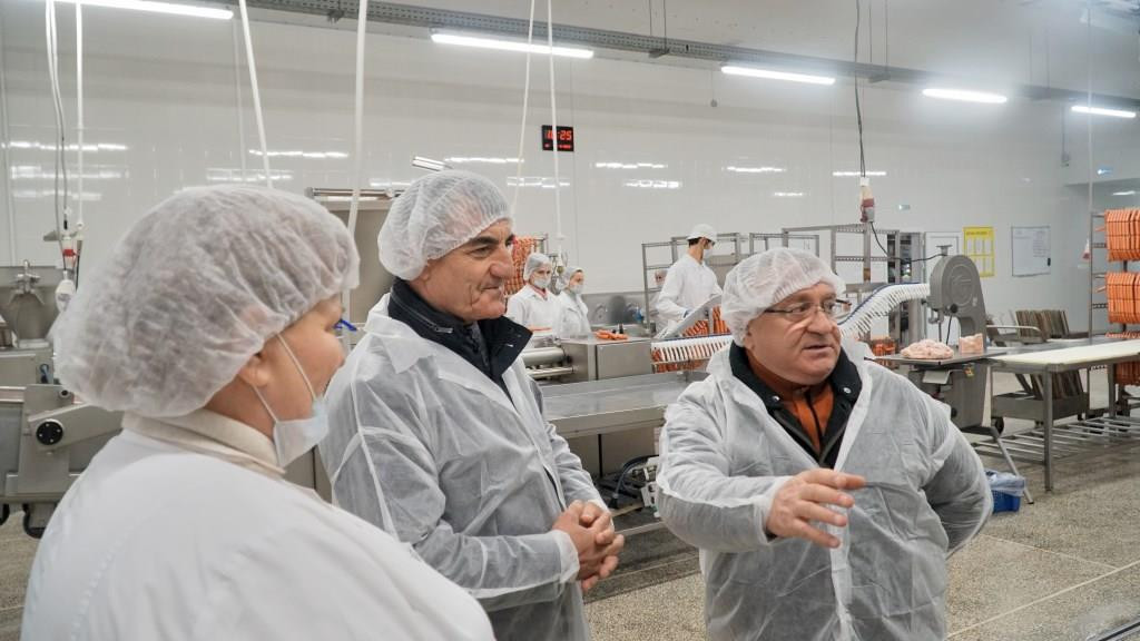 Представители Минсельхозпрода Дагестана ознакомились с работой птицекомплекса «Батыр-бройлер»